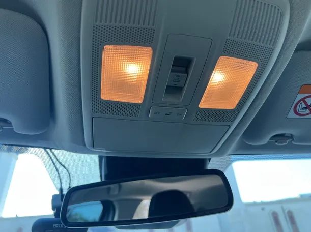 Car image 23