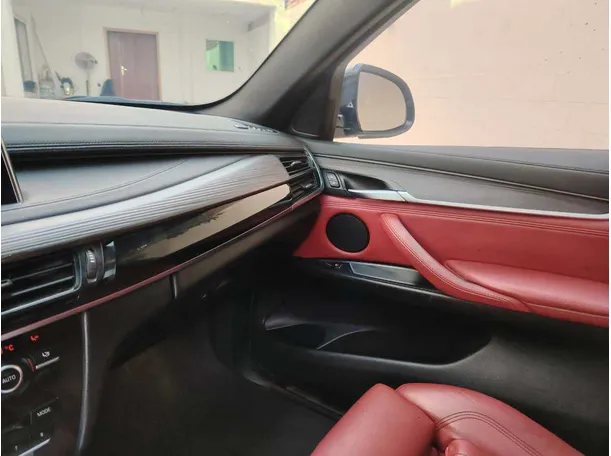 Car image 36