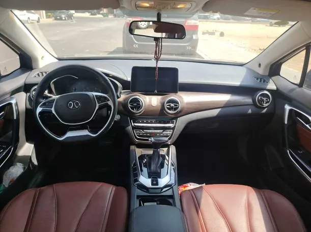 Car image 20
