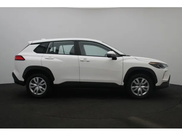 Car image 13