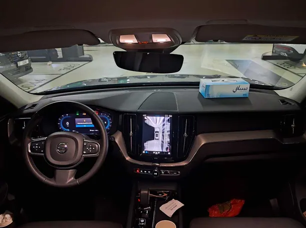 Car image 15