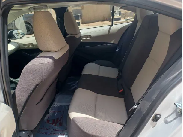 Car image 15