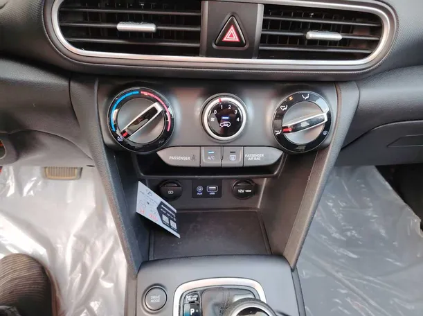 Car image 26