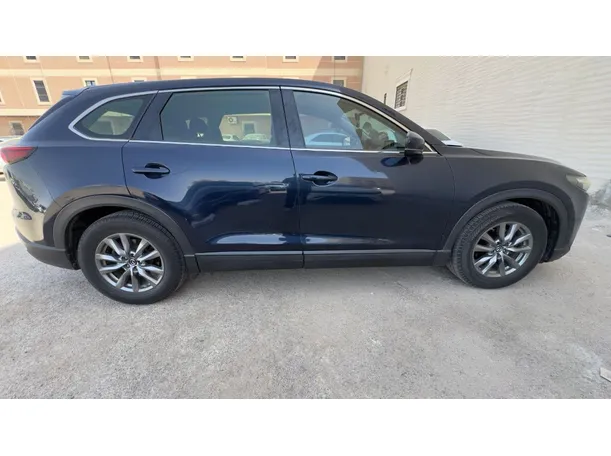 Car image 4