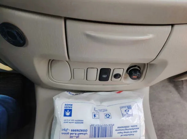 Car image 24