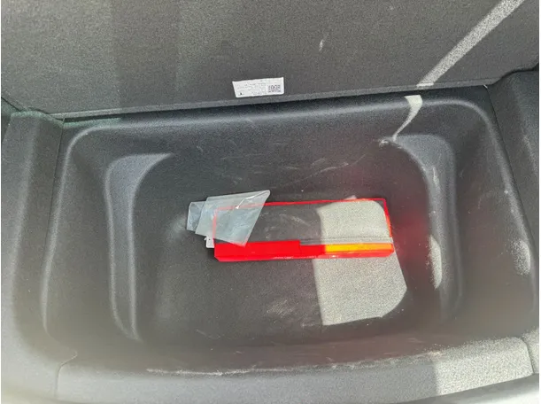 Car image 23
