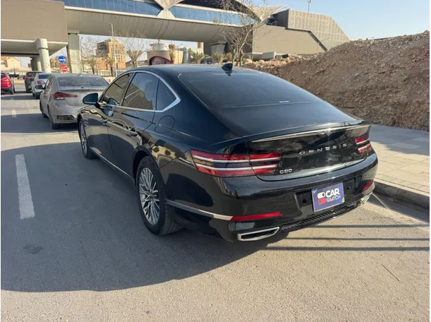 Car image 7