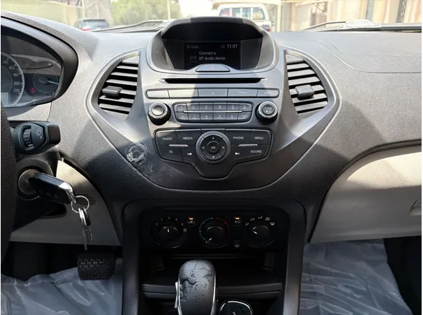Car image 20