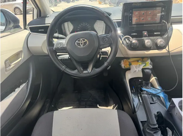 Car image 17