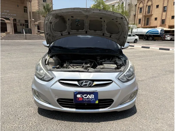 Car image 28