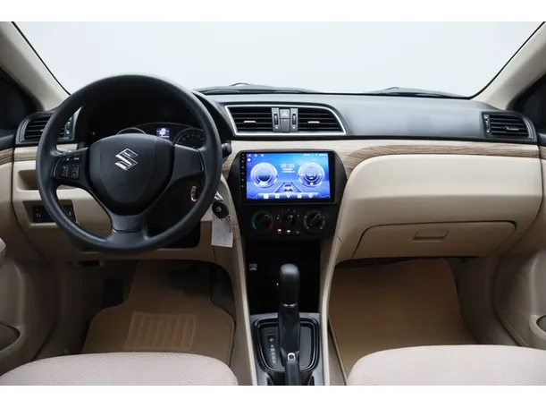Car image 14