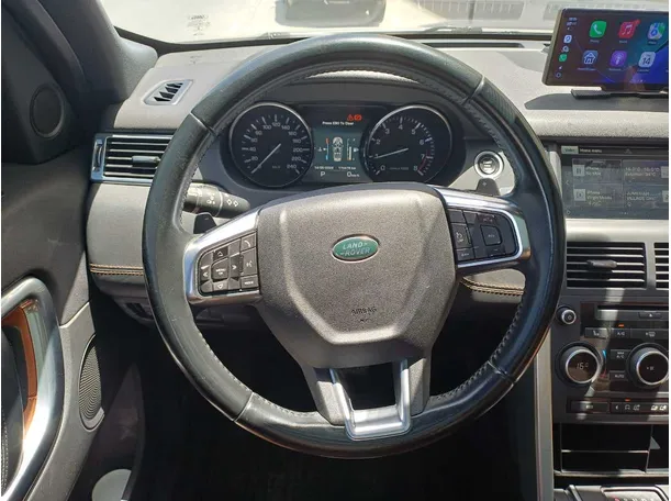 Car image 18