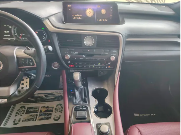 Car image 26