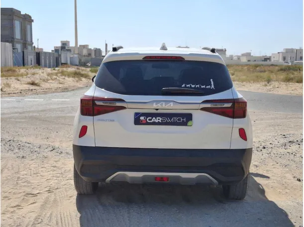 Car image 6
