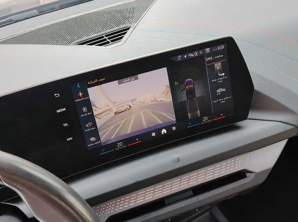 Car image 24