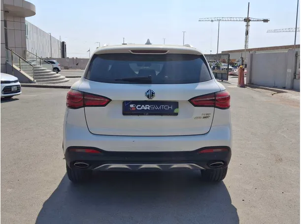 Car image 6