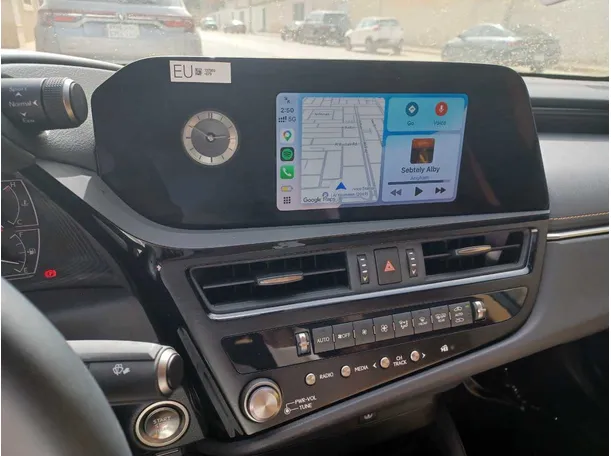 Car image 18