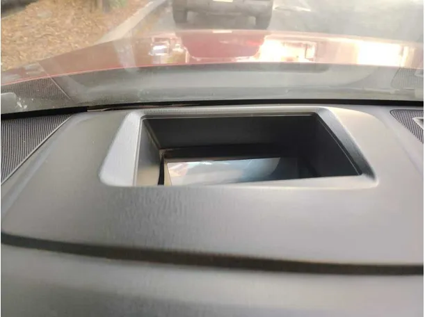 Car image 34