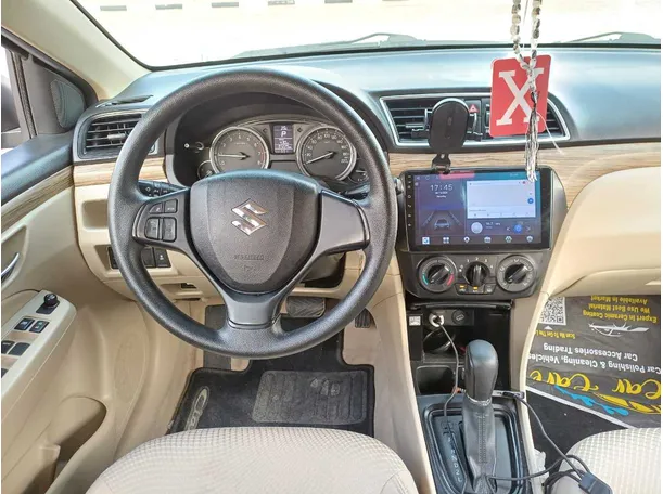 Car image 15