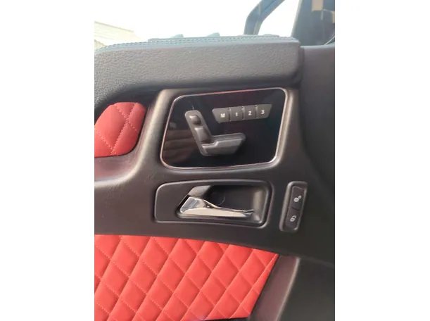Car image 30
