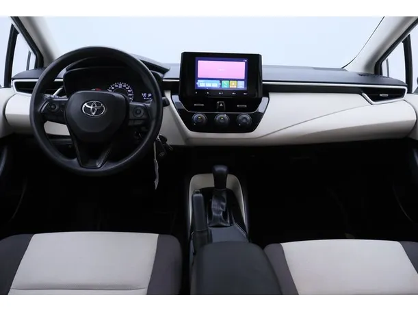 Car image 14
