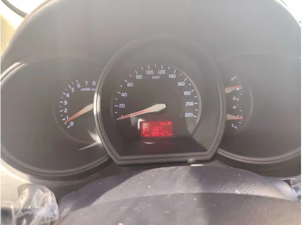 Car image 24