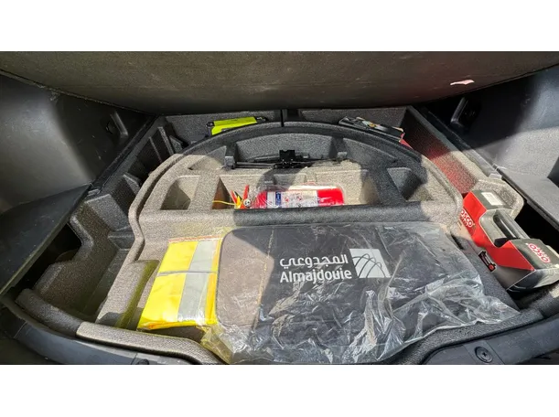 Car image 22