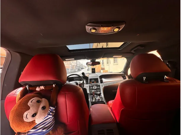Car image 14