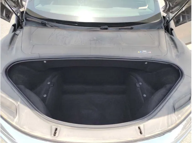 Car image 32