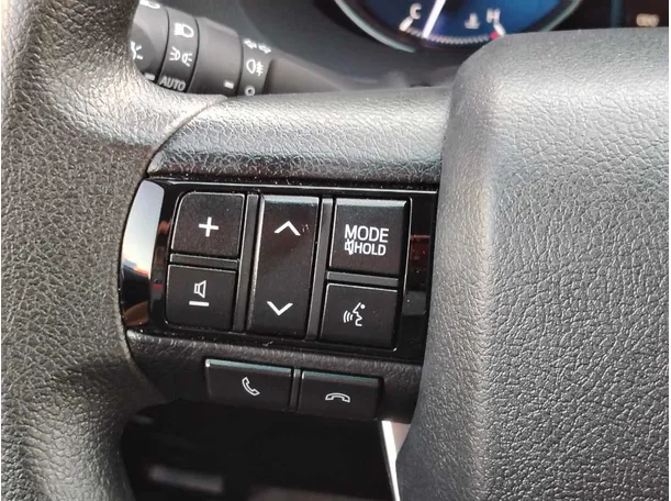 Car image 27