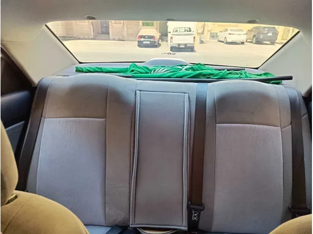 Car image 16