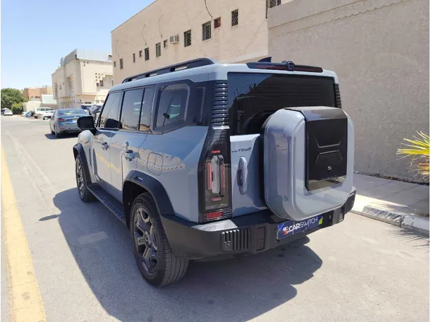 Car image 7