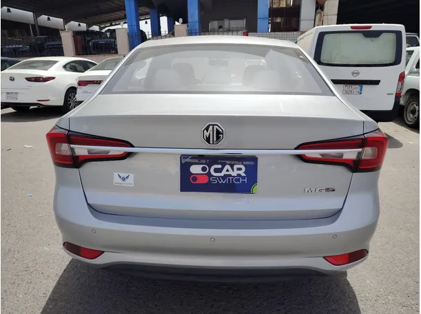 Car image 6
