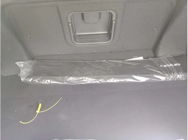 Car image 28