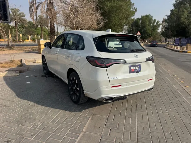 Car image 7