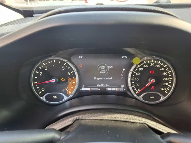 Car image 18