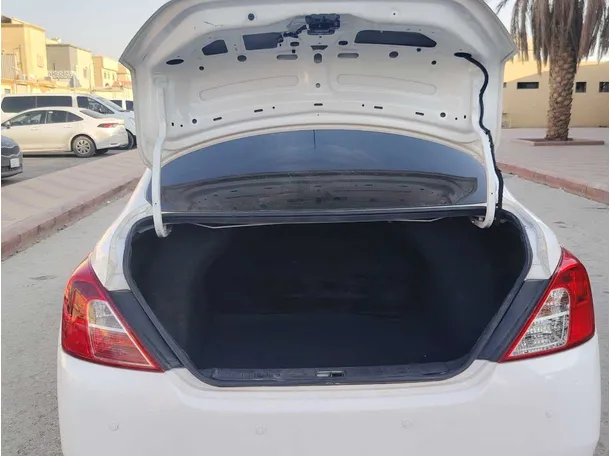 Car image 23