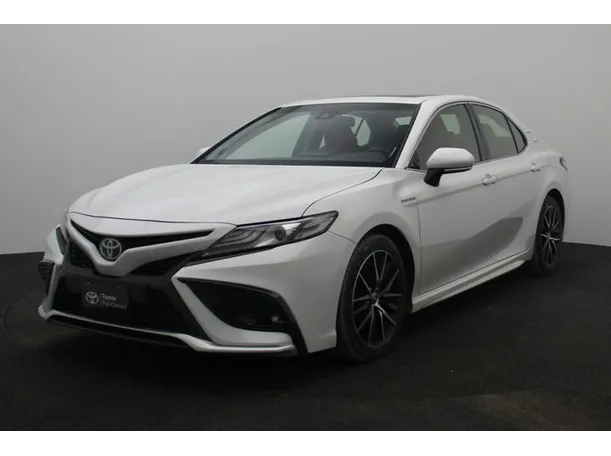 2023 تويوتا كامري في دبي