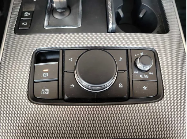 Car image 28