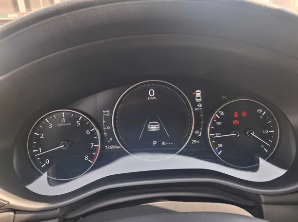 Car image 18