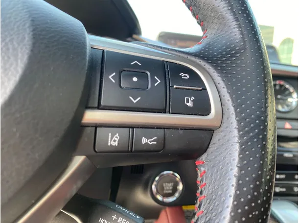 Car image 30