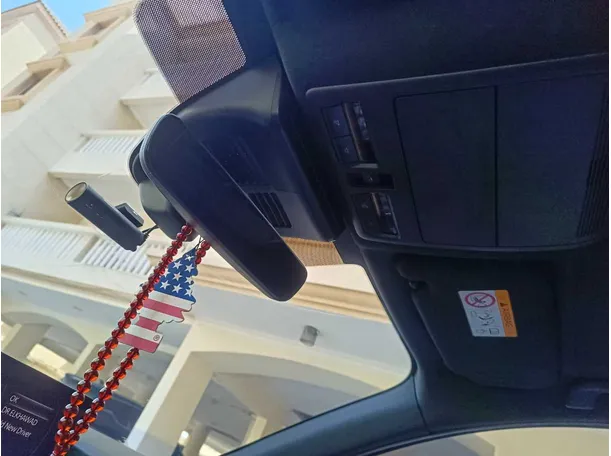 Car image 33