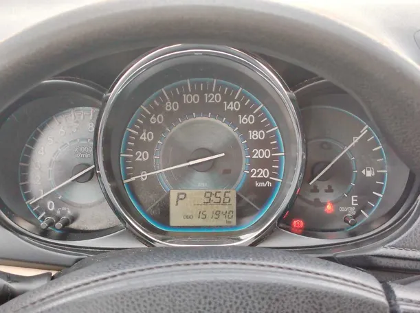 Car image 22