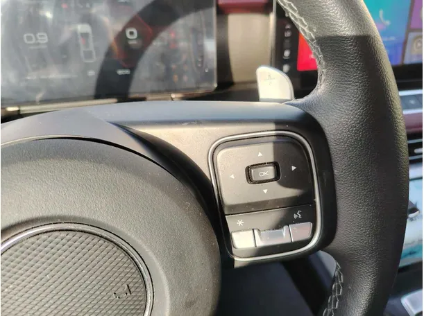 Car image 40