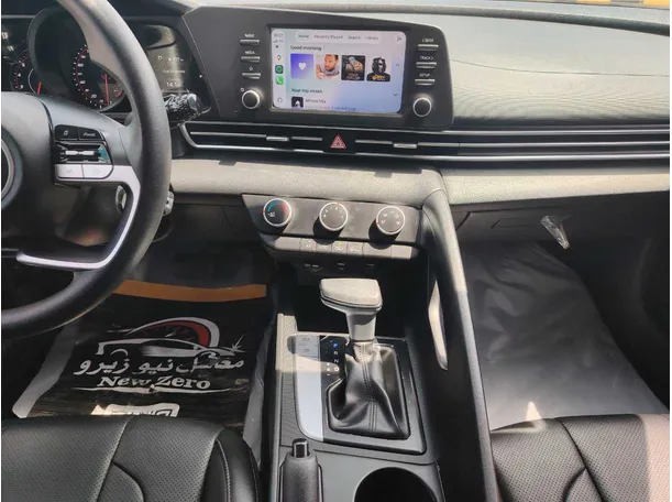 Car image 18