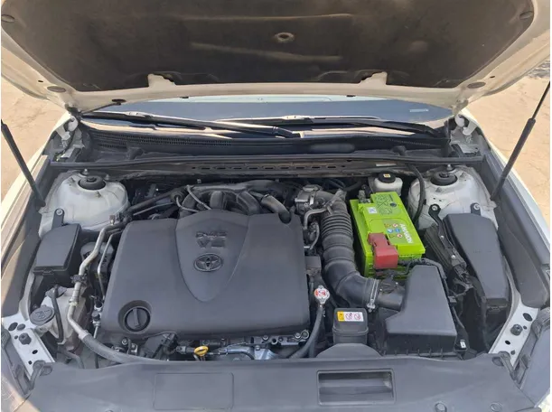 Car image 19