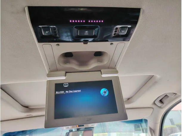 Car image 38