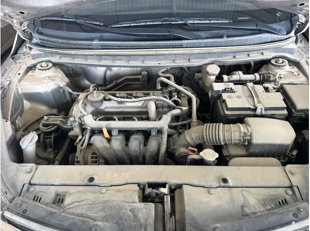 Car image 18