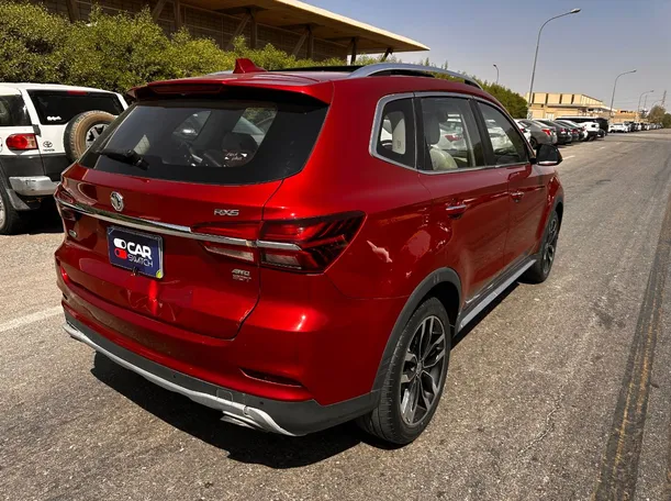 Car image 5