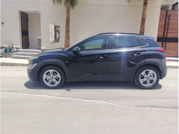 Car image 8